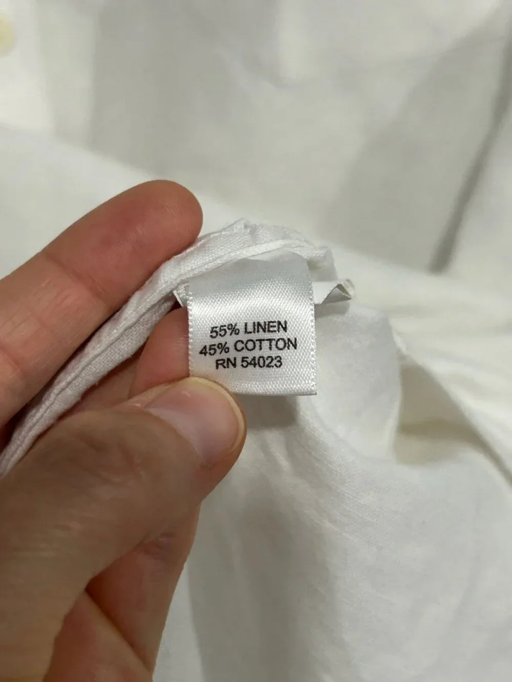 Banana Republic Large Mens White Slim Fit Button-Up Shirt Classic Minimalist